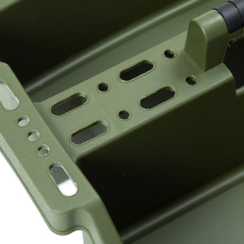 003057 molding _HAND TOOL BOX BRID